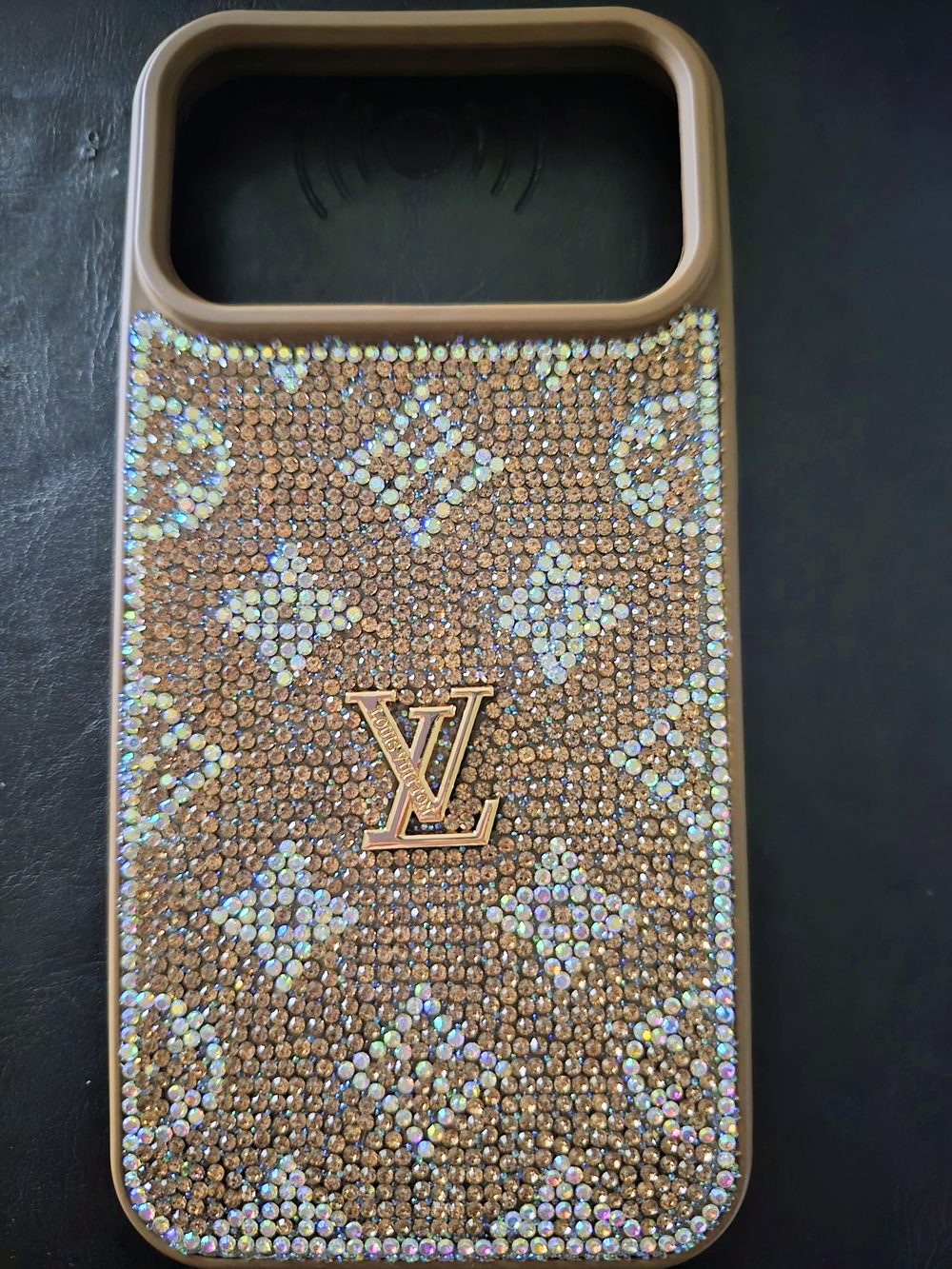 17 Pro Max LV Rhinestone Phone Case - Gold Brown